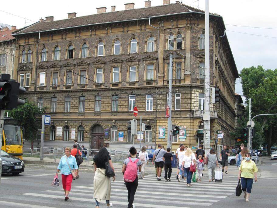 Lavender Apartment Near Heroes' Square & Puskas Stadium 布达佩斯 外观 照片